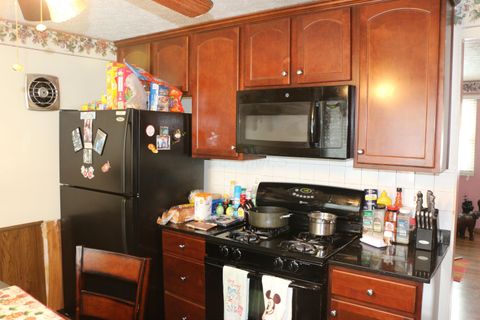 Tiny photo for 2251 Meridian Court, Columbus, OH 43232 (MLS # 226003239)