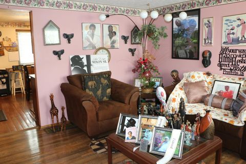 Tiny photo for 2251 Meridian Court, Columbus, OH 43232 (MLS # 226003239)