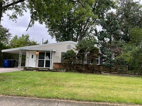 Photo of 1565 Duffield Drive, Columbus, OH 43227 (MLS # 226036549)