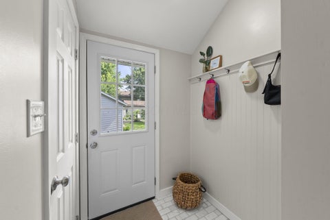 Tiny photo for 380 E Kelso Road, Columbus, OH 43202 (MLS # 226024907)