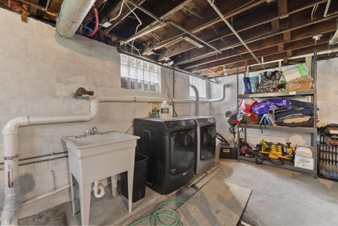 Tiny photo for 380 E Kelso Road, Columbus, OH 43202 (MLS # 226024907)