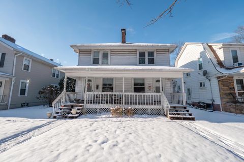 Photo of 945 Northwest Boulevard, Columbus, OH 43212 (MLS # 225046064)