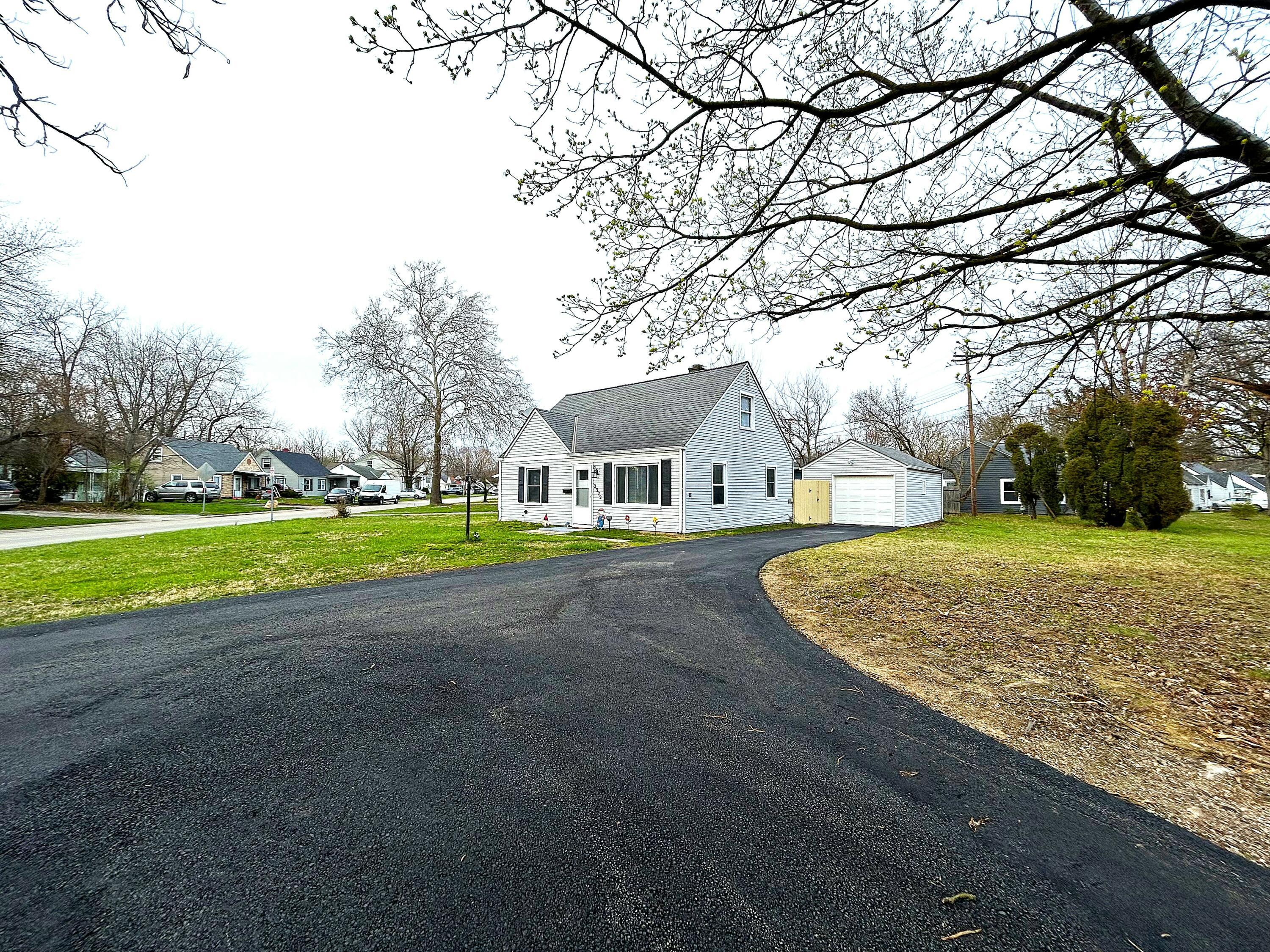 2322 Mecca Road, Columbus, Ohio image 2