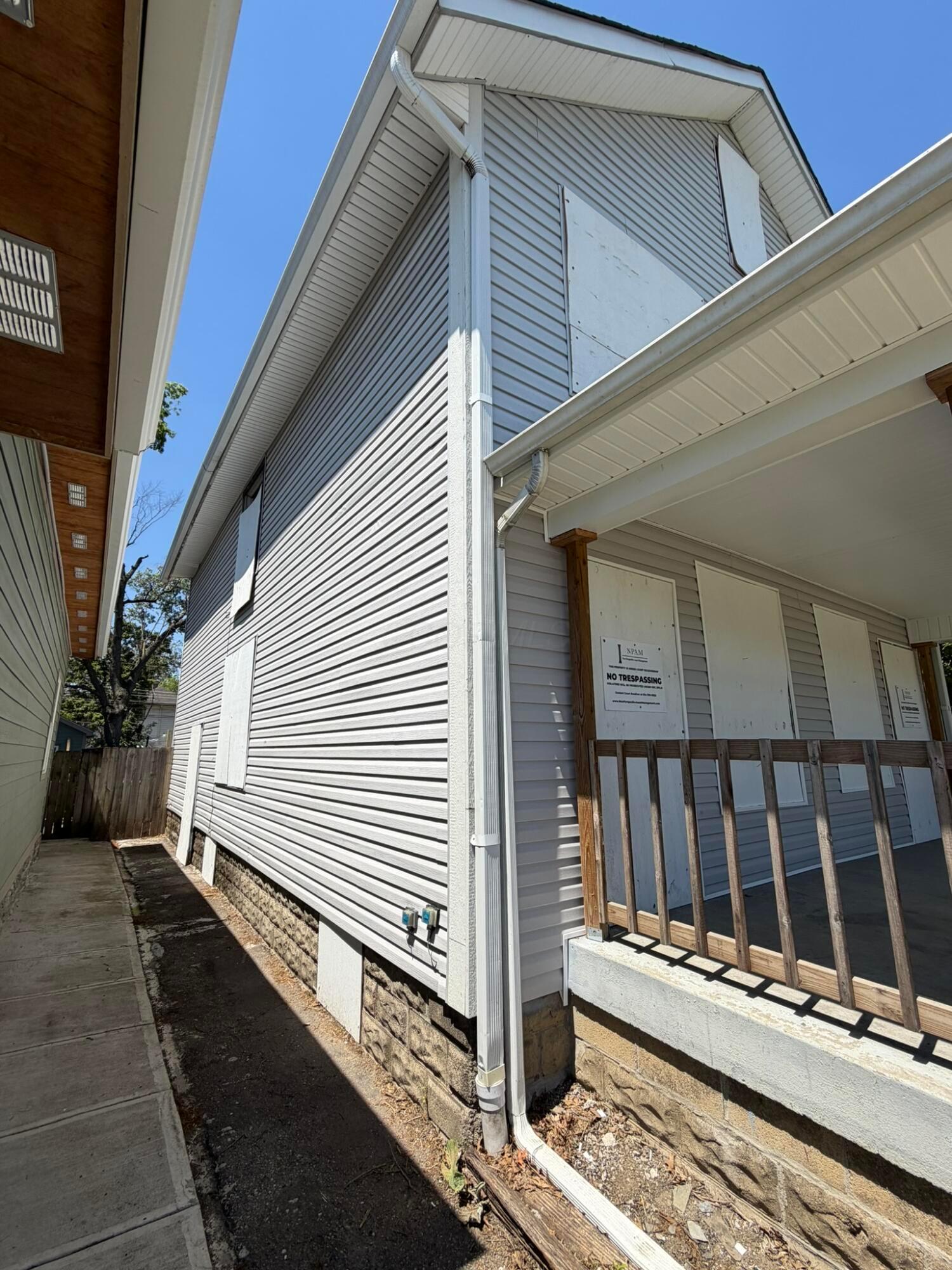 137 S Burgess Avenue