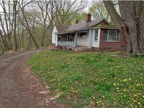 Photo of 8695 Graham Street, Lisbon, OH 44432 (MLS # 226001095)