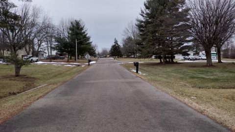 Homes For Sale - 353 Florence Drive<br/> Fairfield County, Pickerington, OH 43147