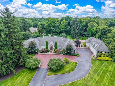 Tiny photo for 2777 Mccoy Road, Upper Arlington, OH 43220 (MLS # 226029601)
