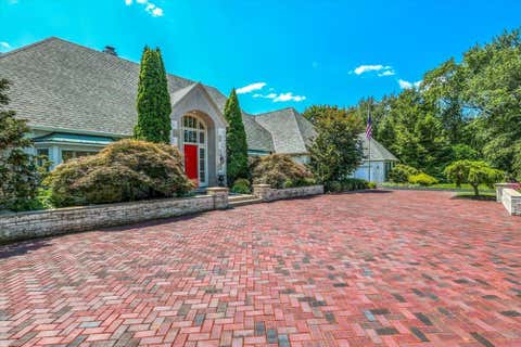 Tiny photo for 2777 Mccoy Road, Upper Arlington, OH 43220 (MLS # 226029601)