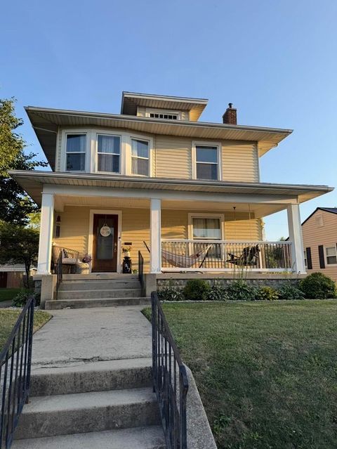 Photo of 917 Washington Avenue, Washington Court House, OH 43160 (MLS # 226008508)