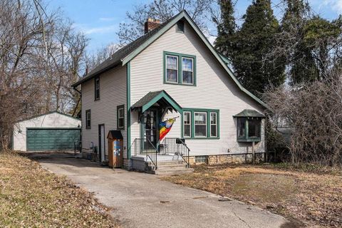 Tiny photo for 2578 Elliott Avenue, Columbus, OH 43204 (MLS # 226005676)