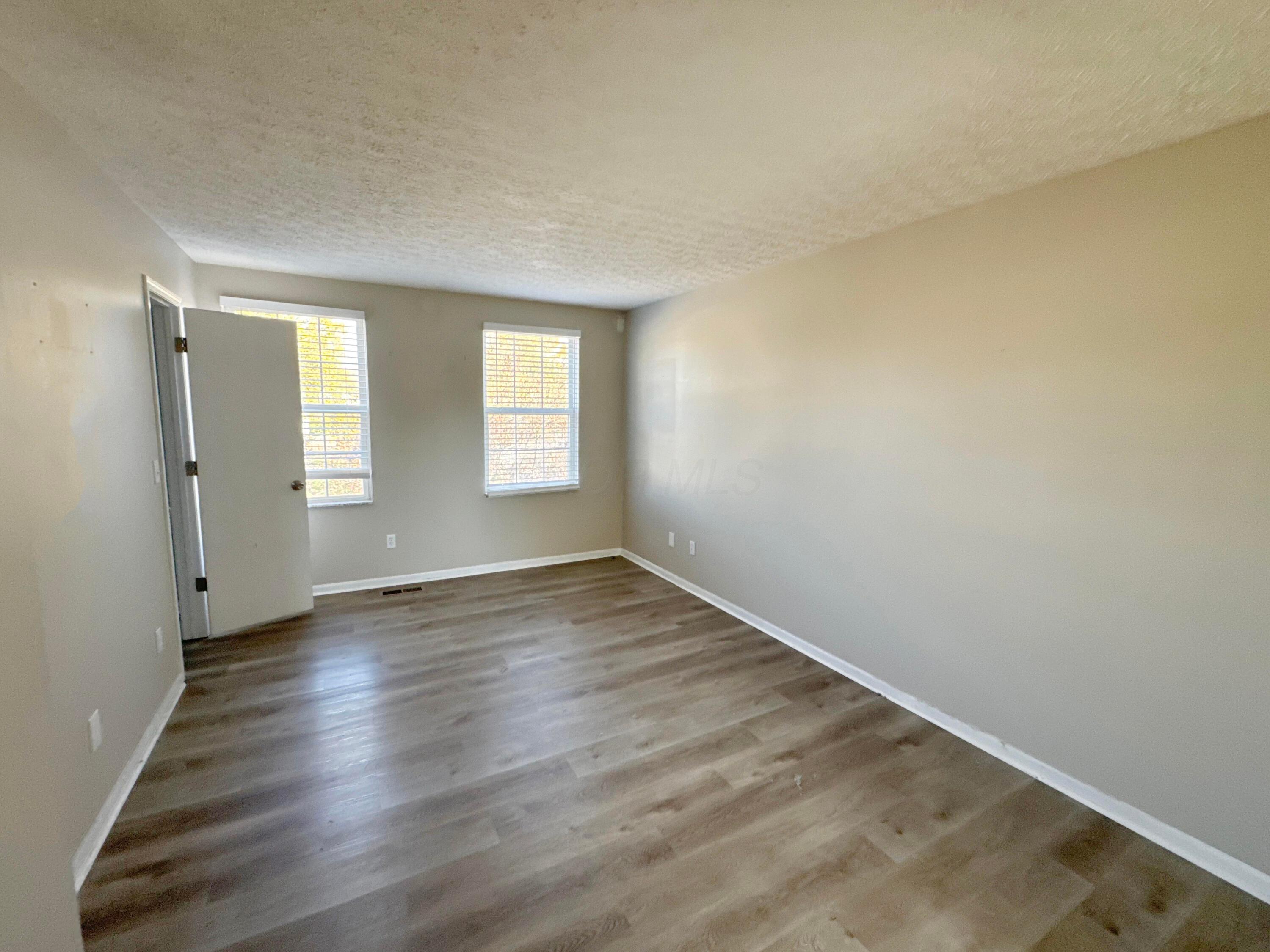 6377 Pinefield Drive, Hilliard, Ohio image 17
