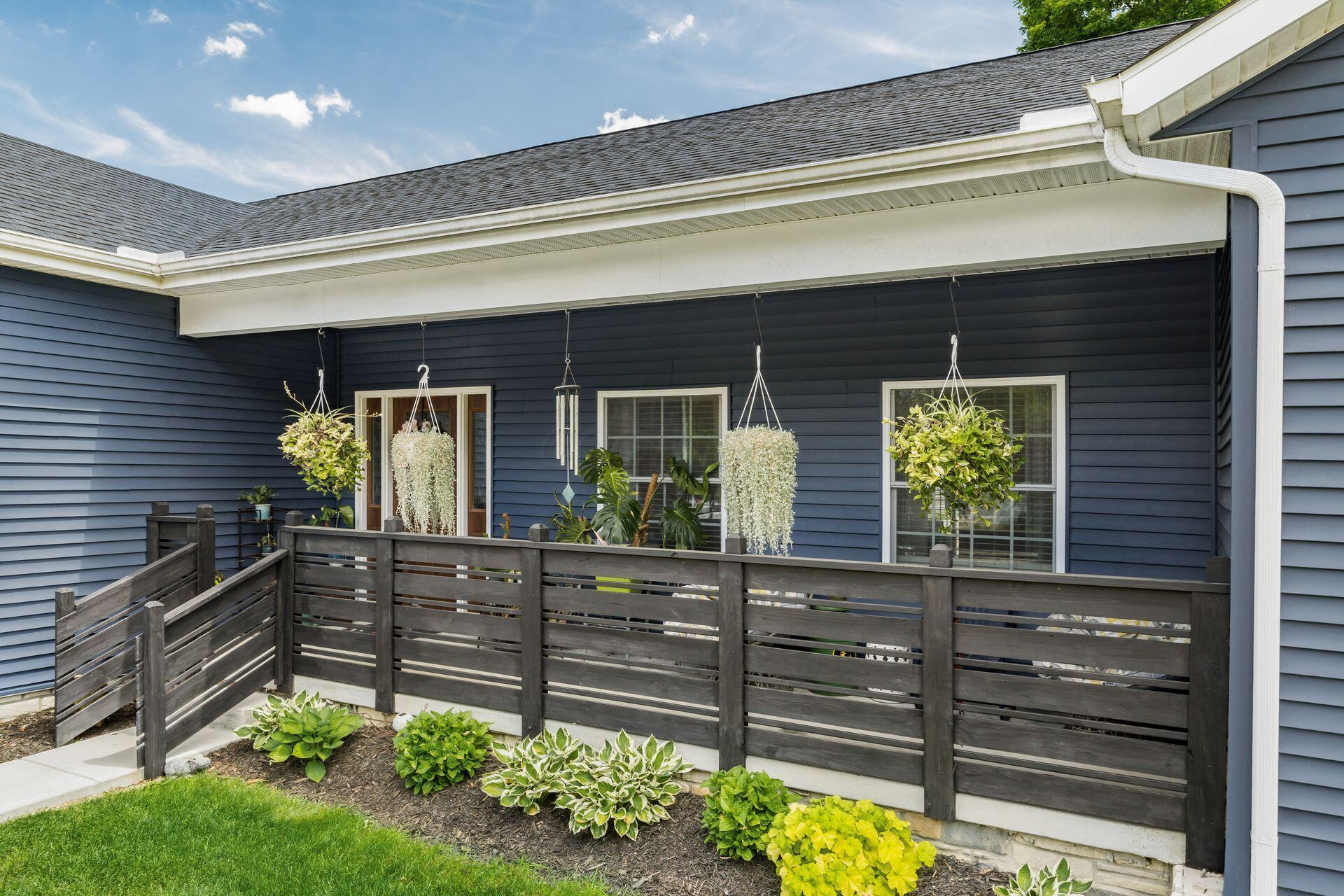 431 W Johnstown Road