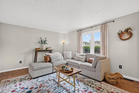 Tiny photo for 47 Grangefield Court, Westerville, OH 43081 (MLS # 226035902)