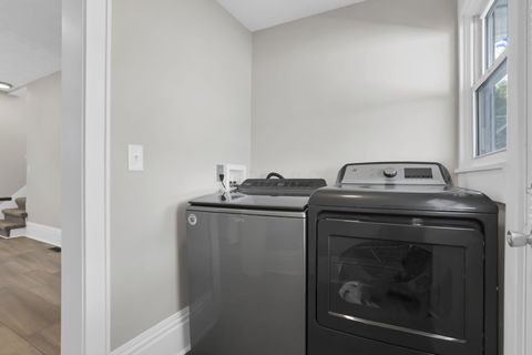 Tiny photo for 270 Lawrence Street, Newark, OH 43055 (MLS # 226013121)