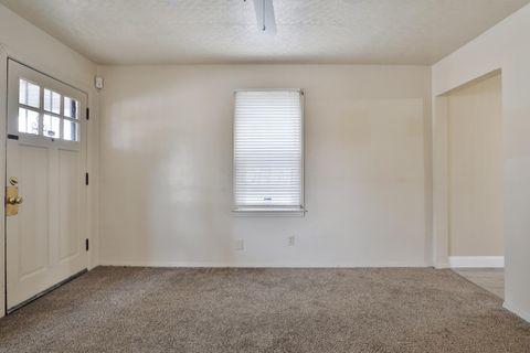 Tiny photo for 957 E 17th Avenue, Columbus, OH 43211 (MLS # 226002753)