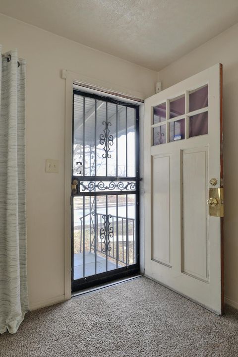 Tiny photo for 957 E 17th Avenue, Columbus, OH 43211 (MLS # 226002753)