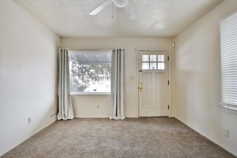 Tiny photo for 957 E 17th Avenue, Columbus, OH 43211 (MLS # 226002753)