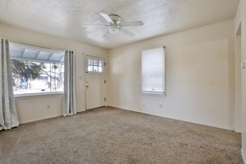 Tiny photo for 957 E 17th Avenue, Columbus, OH 43211 (MLS # 226002753)
