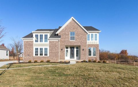 Photo of 6736 Brookview Place, Hilliard, OH 43026 (MLS # 225023656)