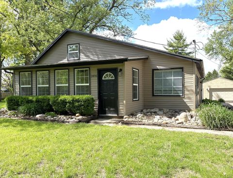 Photo of 1896 Dyer Road, Grove City, OH 43123 (MLS # 226014468)
