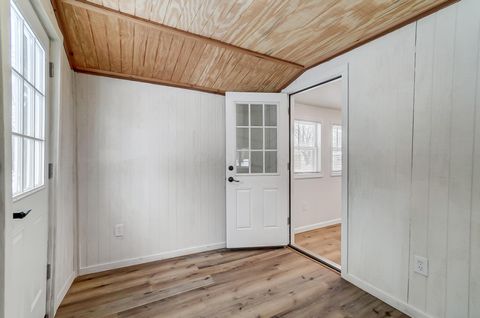Tiny photo for 1896 Dyer Road, Grove City, OH 43123 (MLS # 226014468)