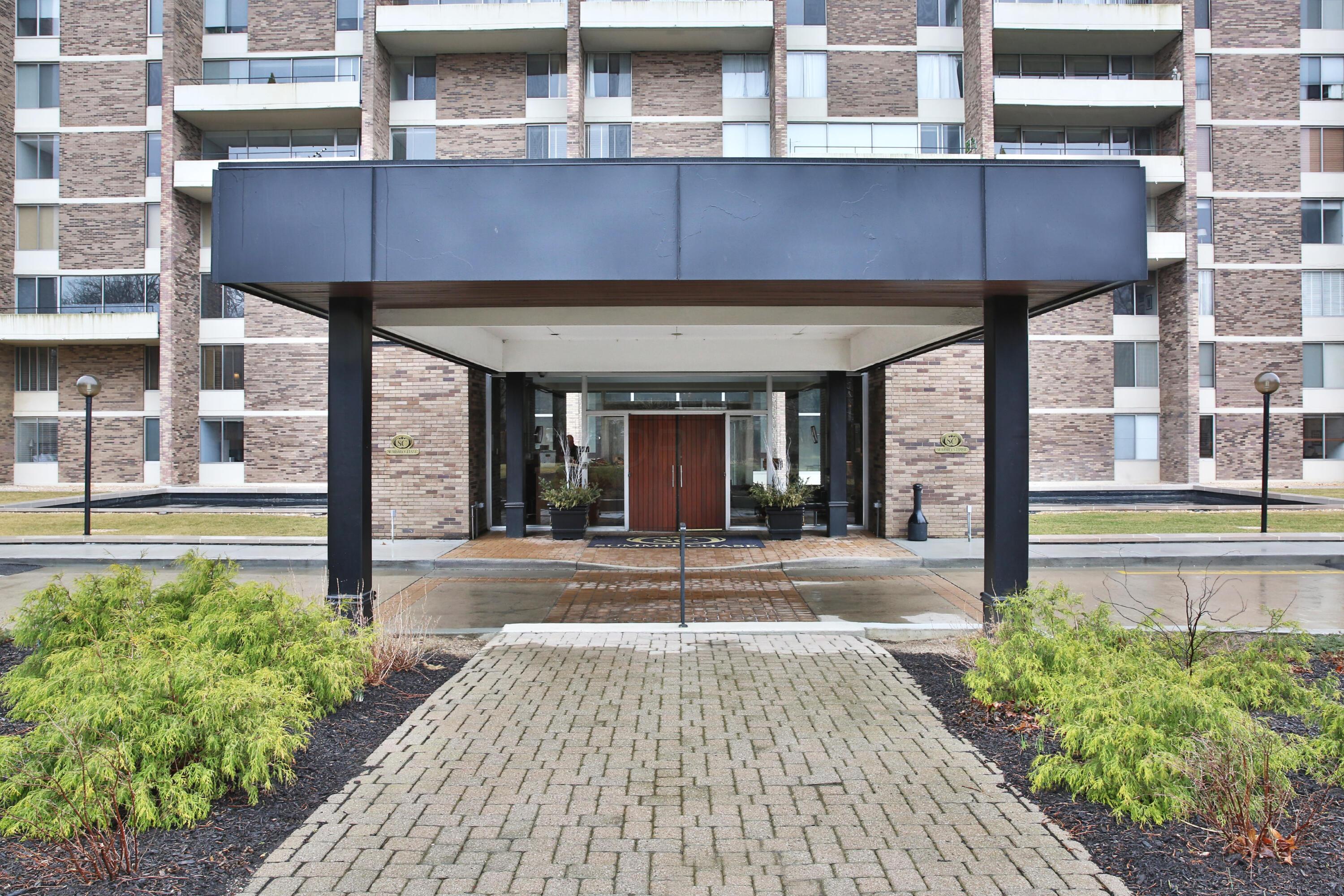 1000 Urlin Avenue #1608, Columbus, Ohio image 4