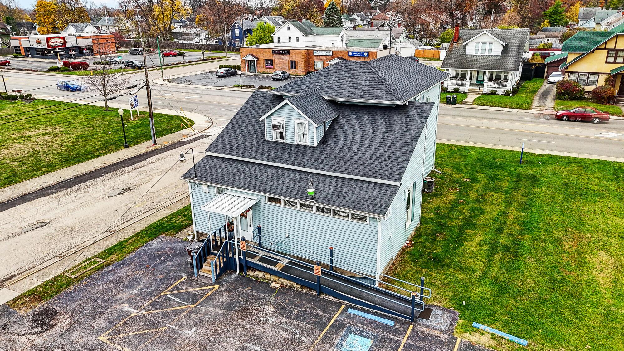 1652 N Limestone Street, Springfield, Ohio image 4