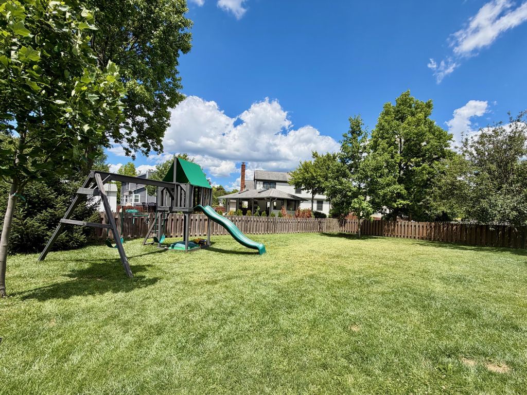 Photo of 5540 Whispering Oak Boulevard, Hilliard, OH 43026 (MLS # 226022739)