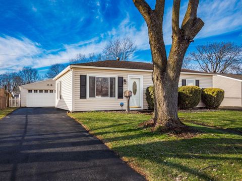 Photo of 2803 Claude Drive, Columbus, OH 43207 (MLS # 226000901)