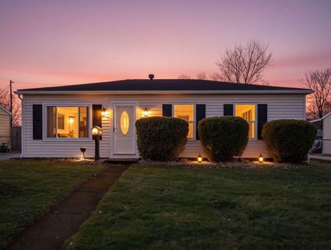 Tiny photo for 2803 Claude Drive, Columbus, OH 43207 (MLS # 226000901)