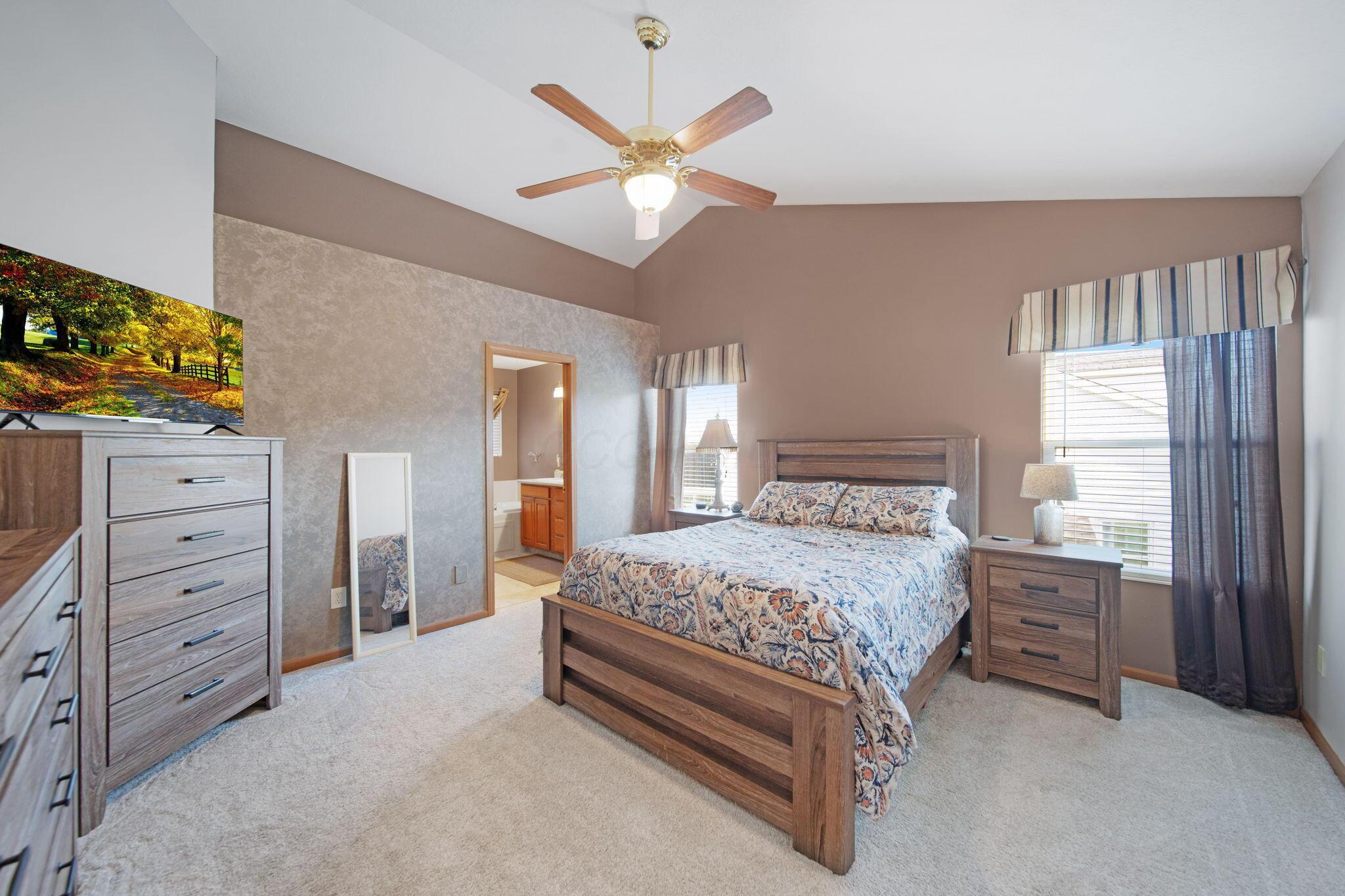 6055 Peridot Street, Grove City, Ohio image 27