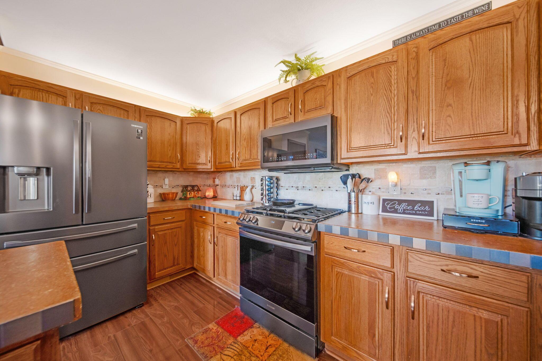 6055 Peridot Street, Grove City, Ohio image 20