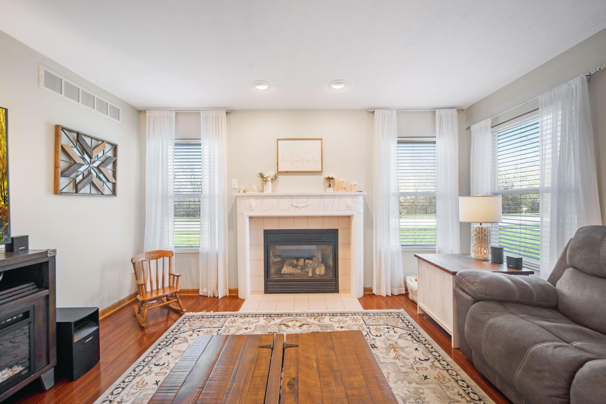 6055 Peridot Street, Grove City, Ohio image 22