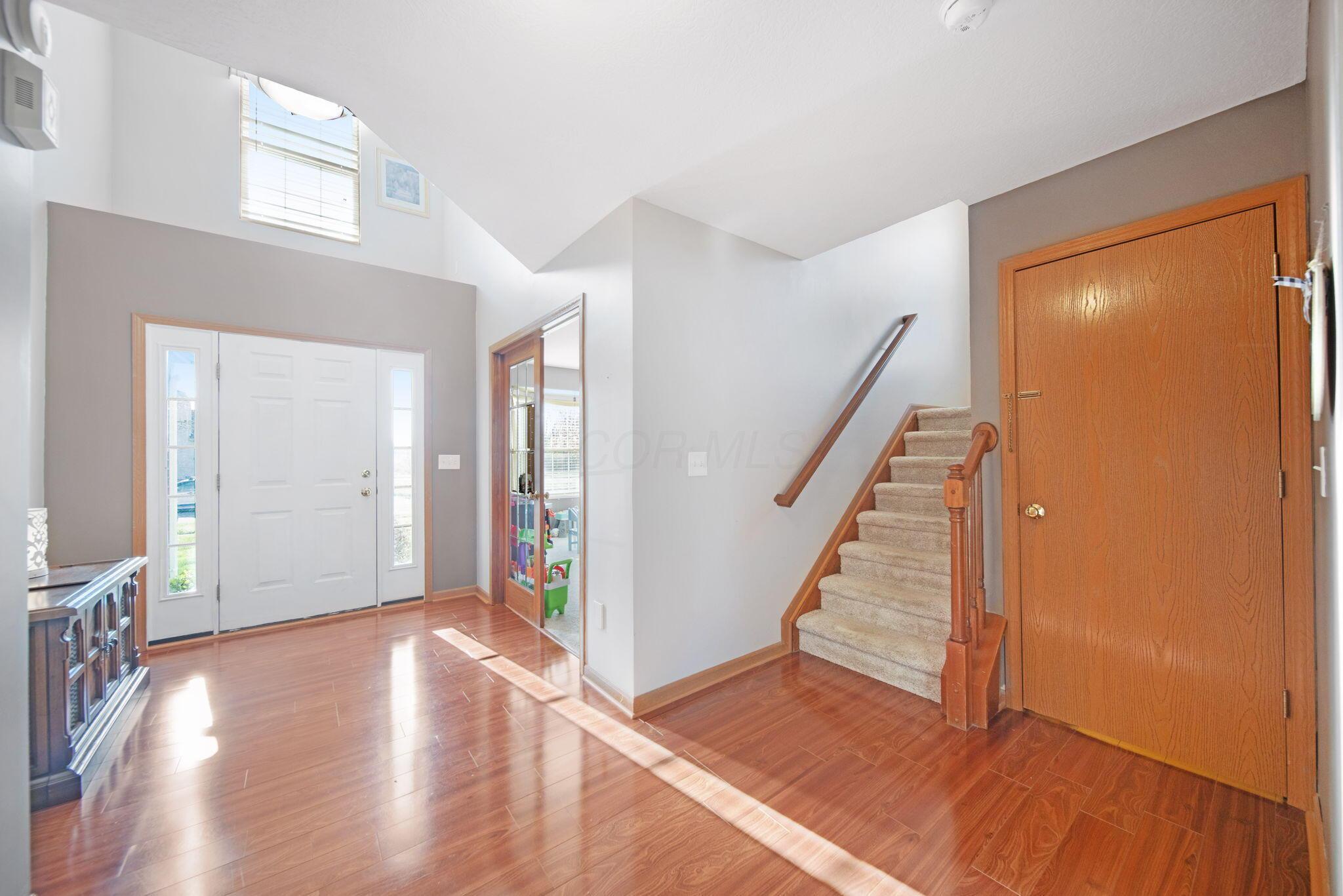 6055 Peridot Street, Grove City, Ohio image 16