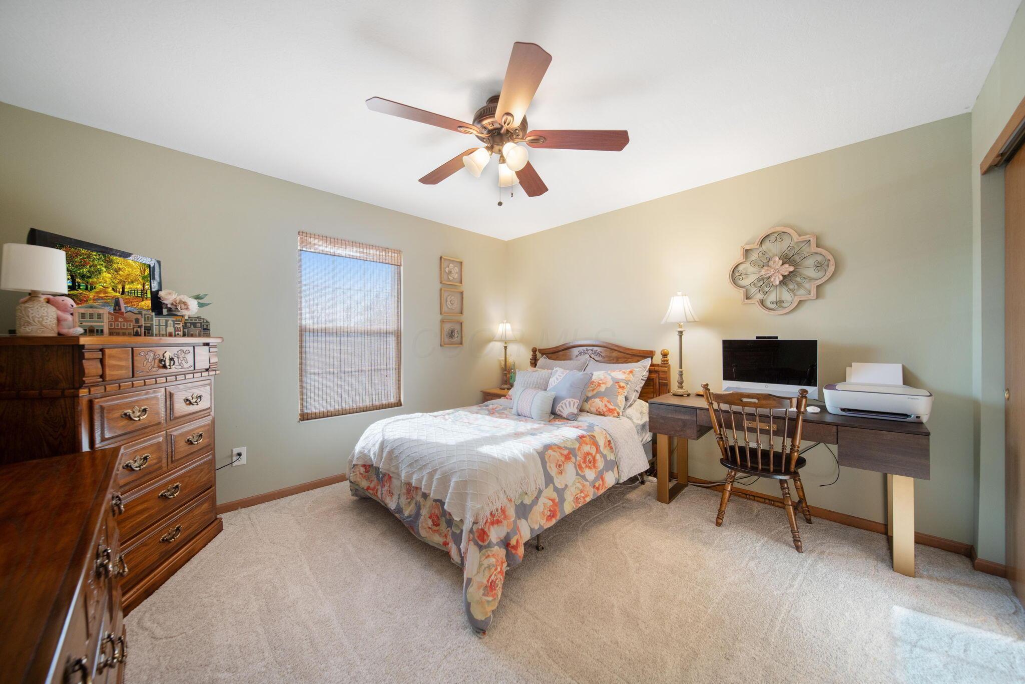 6055 Peridot Street, Grove City, Ohio image 30