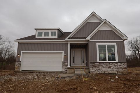 Homes For Sale - 359 Oakmont Drive<br/> Commercial Point, OH 43116