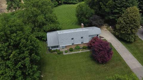 Photo of 2351 Scenic Drive NE, Lancaster, OH 43130 (MLS # 226021160)