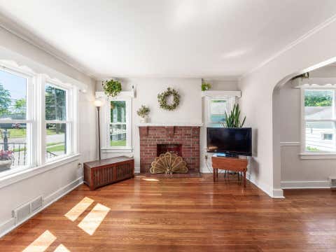 Tiny photo for 189 Elm Street, London, OH 43140 (MLS # 226022481)