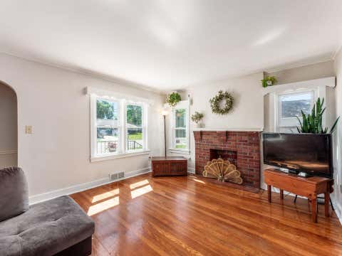 Tiny photo for 189 Elm Street, London, OH 43140 (MLS # 226022481)