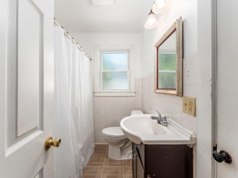 Tiny photo for 189 Elm Street, London, OH 43140 (MLS # 226022481)