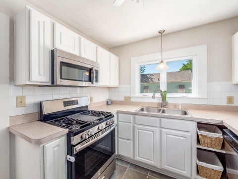 Tiny photo for 189 Elm Street, London, OH 43140 (MLS # 226022481)