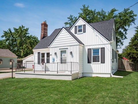Tiny photo for 189 Elm Street, London, OH 43140 (MLS # 226022481)
