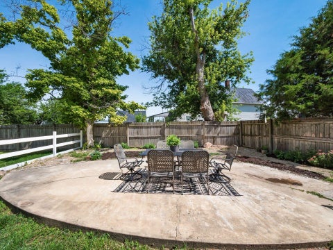 Tiny photo for 189 Elm Street, London, OH 43140 (MLS # 226022481)