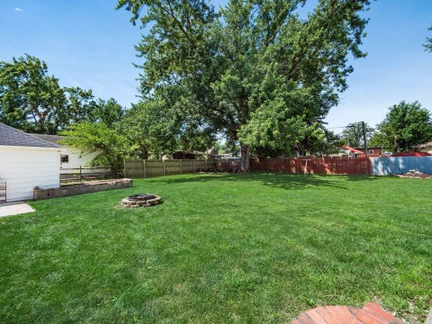Tiny photo for 189 Elm Street, London, OH 43140 (MLS # 226022481)
