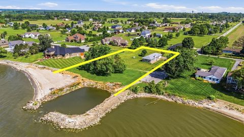 Photo of 1982 Fulton Street, Port Clinton, OH 43452 (MLS # 226024426)