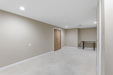 Tiny photo for 695 Island Court, Columbus, OH 43214 (MLS # 226036285)