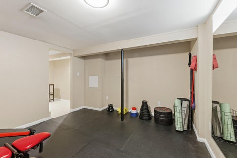 Tiny photo for 695 Island Court, Columbus, OH 43214 (MLS # 226036285)