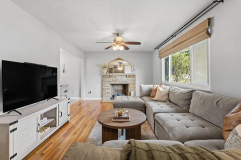 Tiny photo for 695 Island Court, Columbus, OH 43214 (MLS # 226036285)