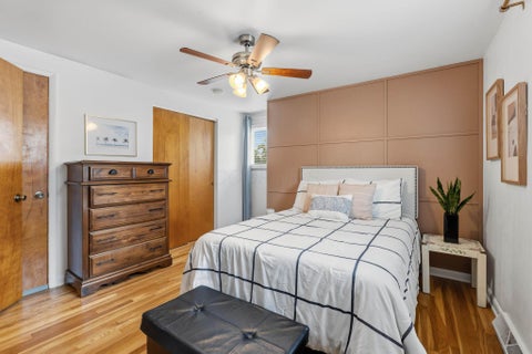 Tiny photo for 695 Island Court, Columbus, OH 43214 (MLS # 226036285)