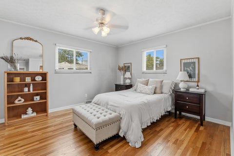 Tiny photo for 695 Island Court, Columbus, OH 43214 (MLS # 226036285)